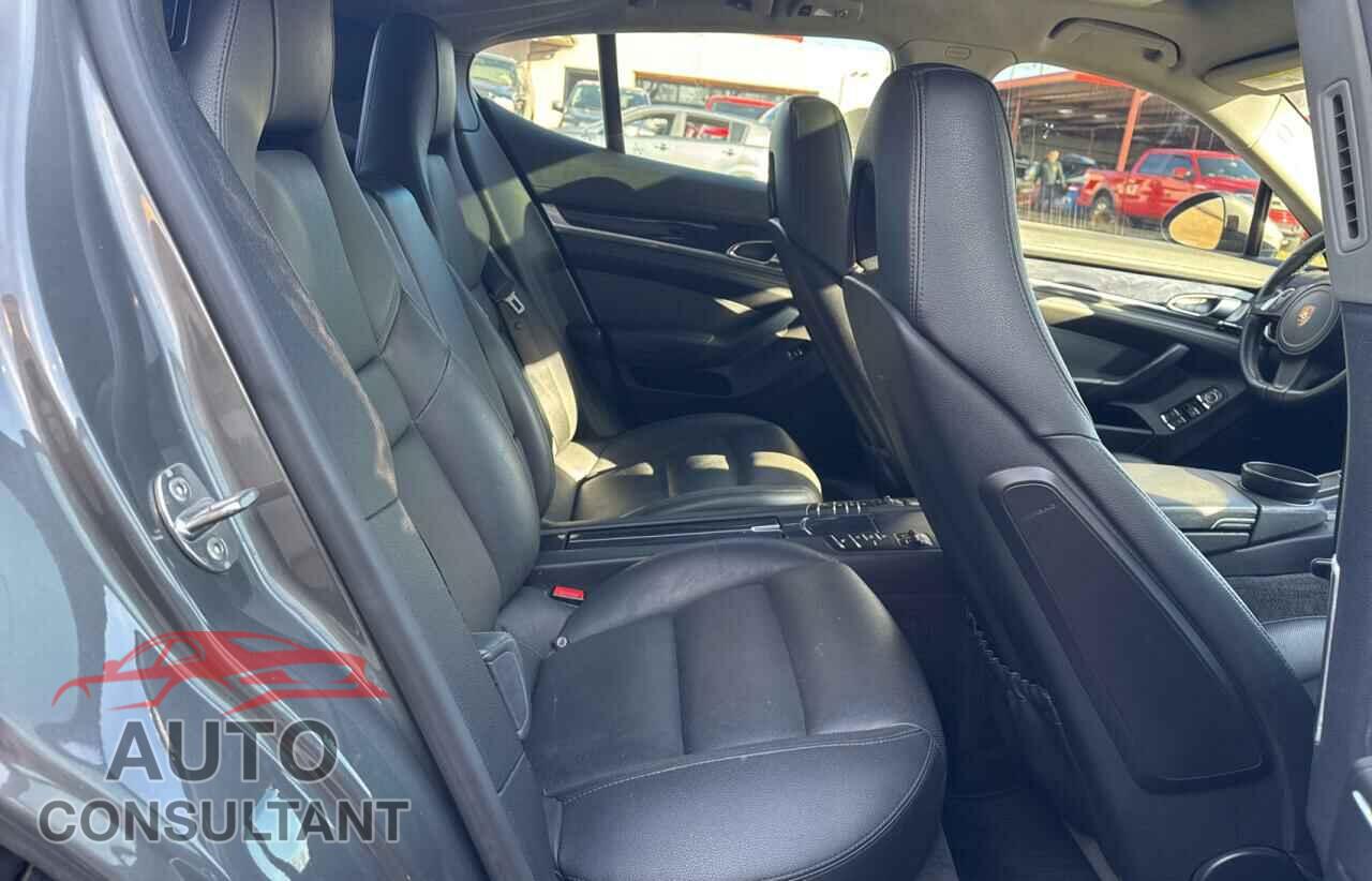 PORSCHE PANAMERA 2014 - WP0AA2A71EL008087