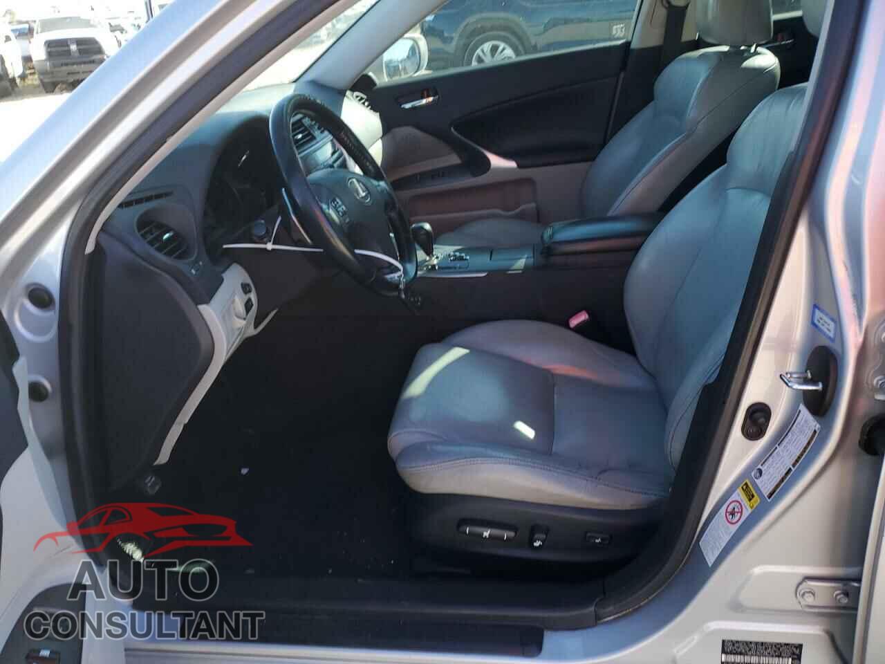LEXUS IS 2010 - JTHBF5C2XA2096015
