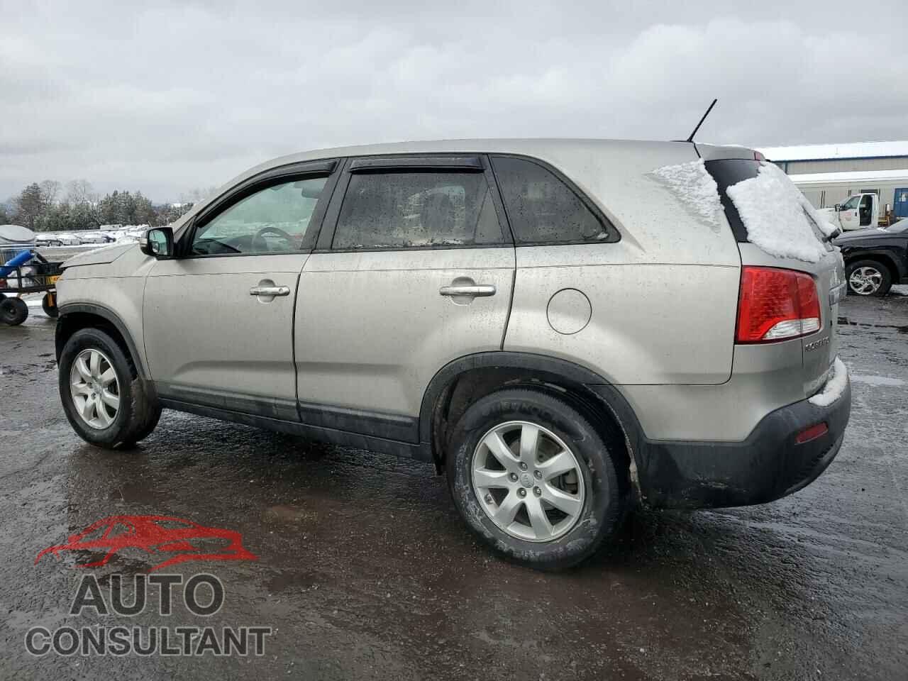 KIA SORENTO 2013 - 5XYKT3A12DG361657