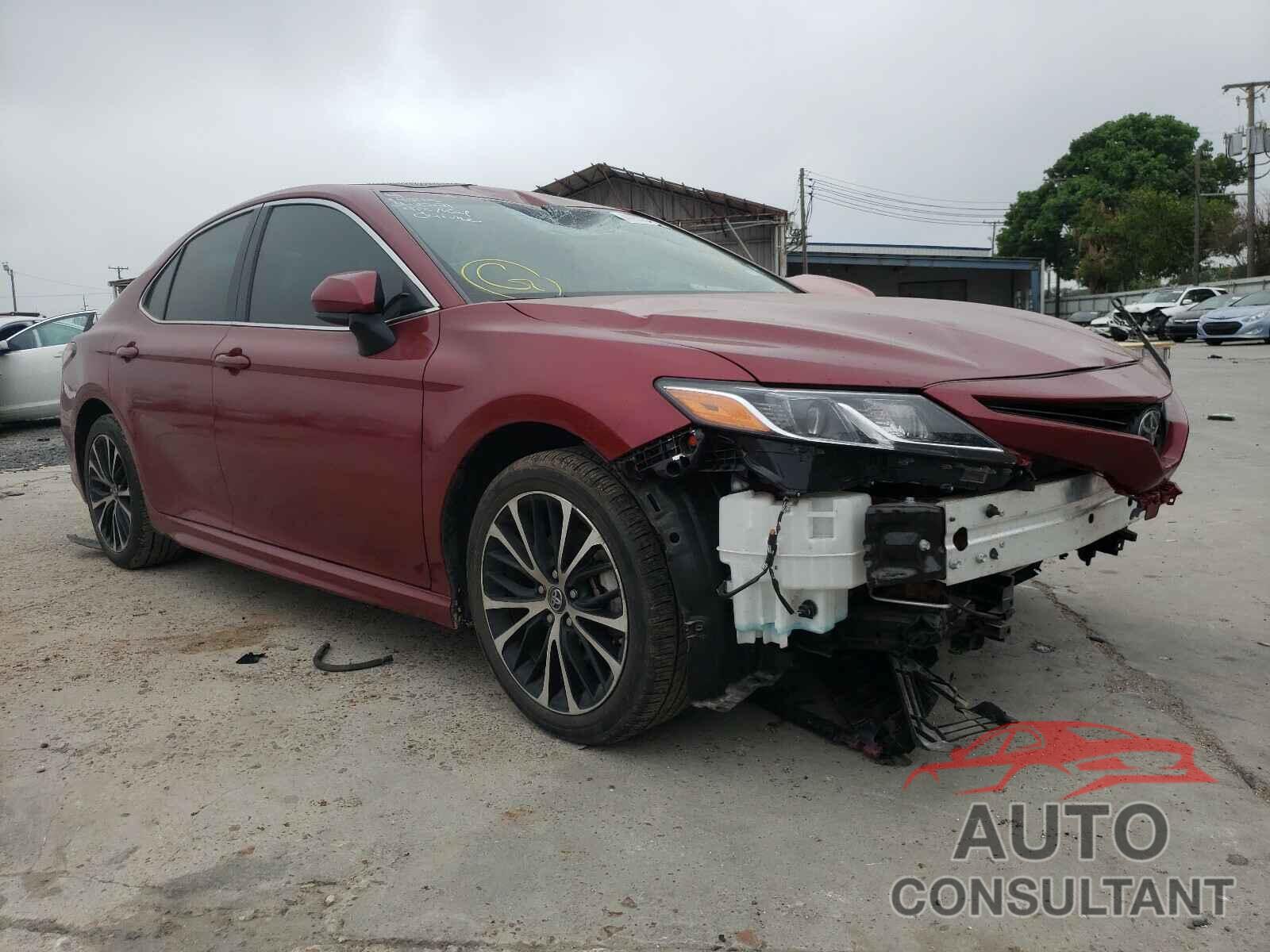 TOYOTA CAMRY 2018 - 4T1B11HK7JU551338