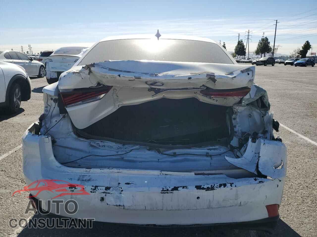 LEXUS IS 2017 - JTHBA1D28H5046891