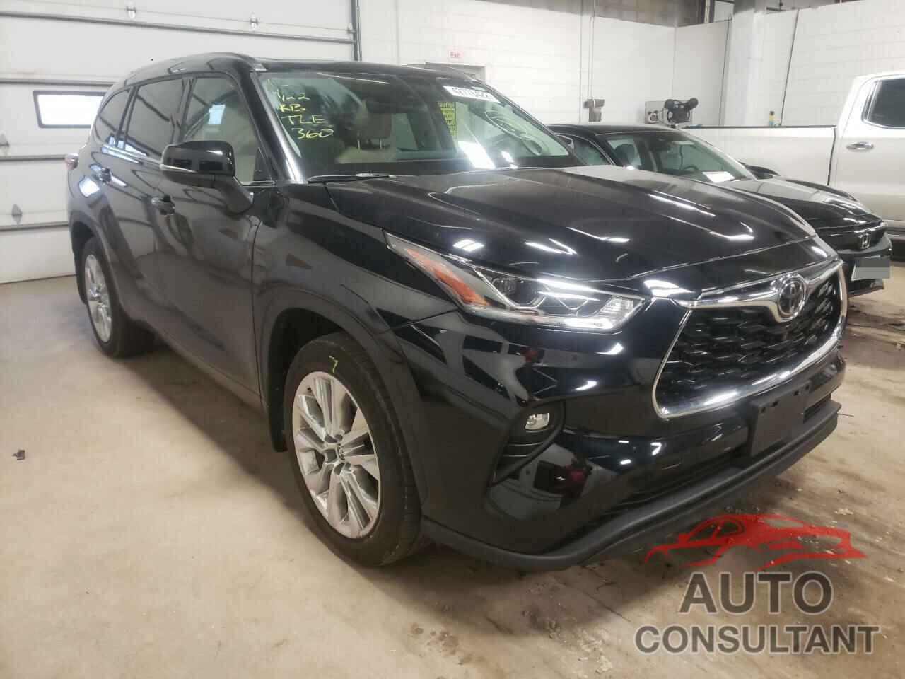 TOYOTA HIGHLANDER 2022 - 5TDDZRBH8NS562148