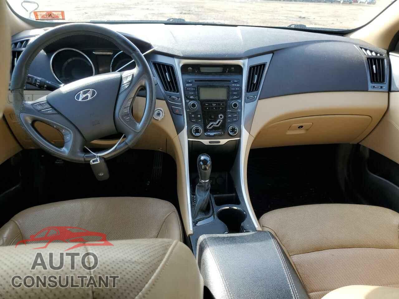 HYUNDAI SONATA 2012 - KMHEC4A41CA033458