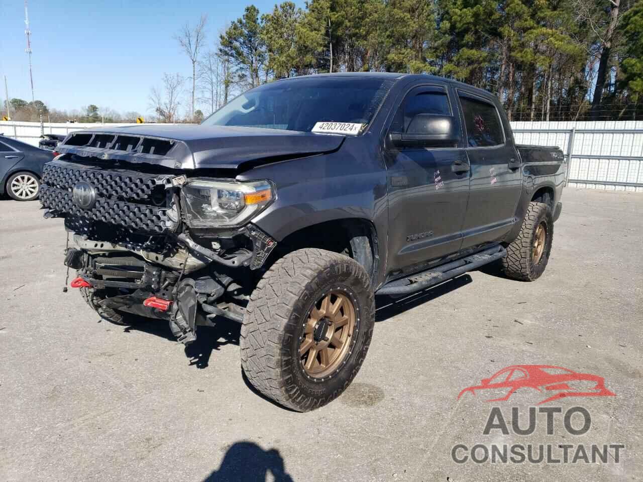 TOYOTA TUNDRA 2018 - 5TFDY5F13JX727715