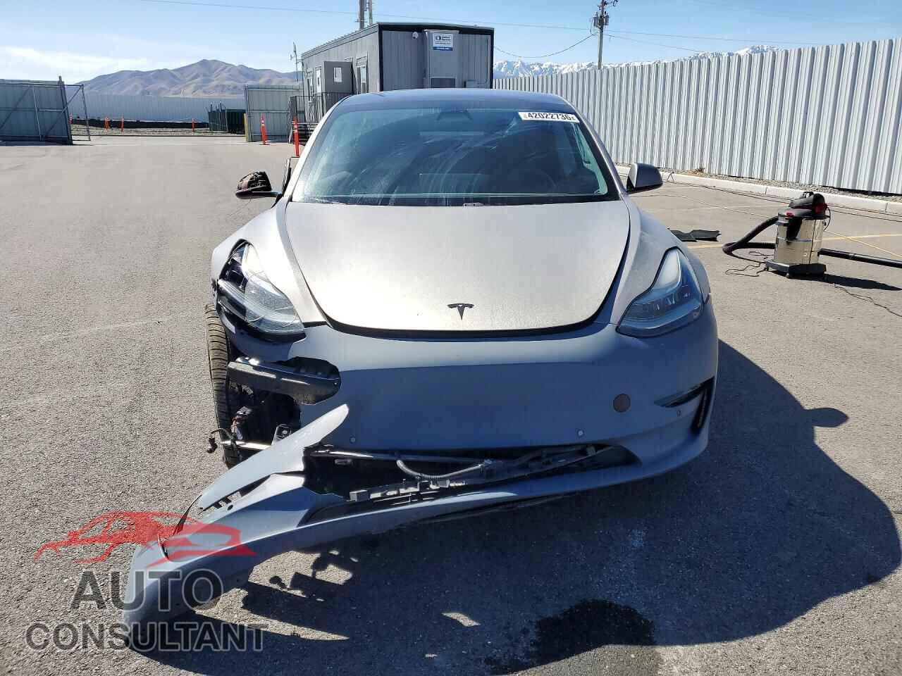 TESLA MODEL 3 2018 - 5YJ3E1EB5JF070689