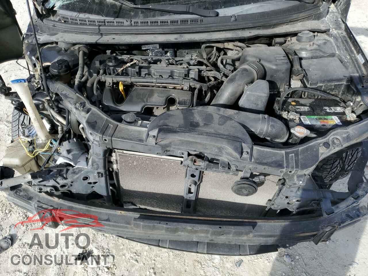 KIA FORTE 2011 - KNAFU4A28B5383341