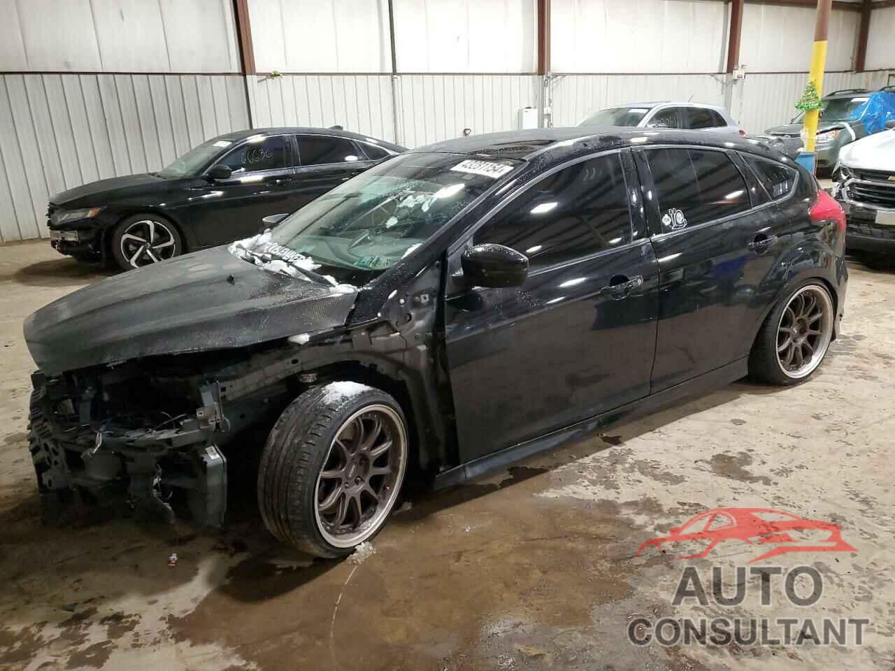 FORD FOCUS 2017 - 1FADP3L94HL201103