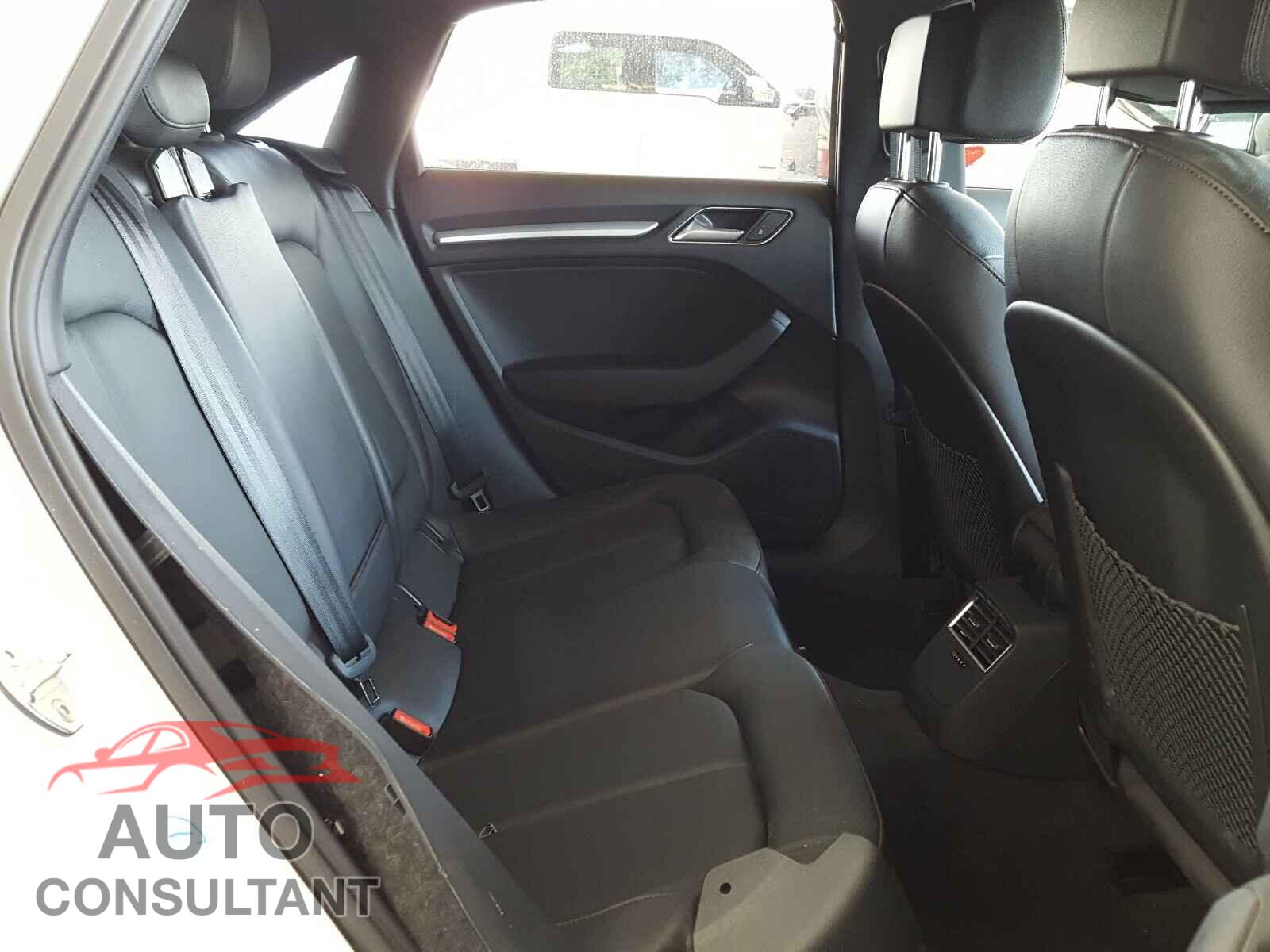 AUDI A3 2019 - WAUAUGFF2KA092977