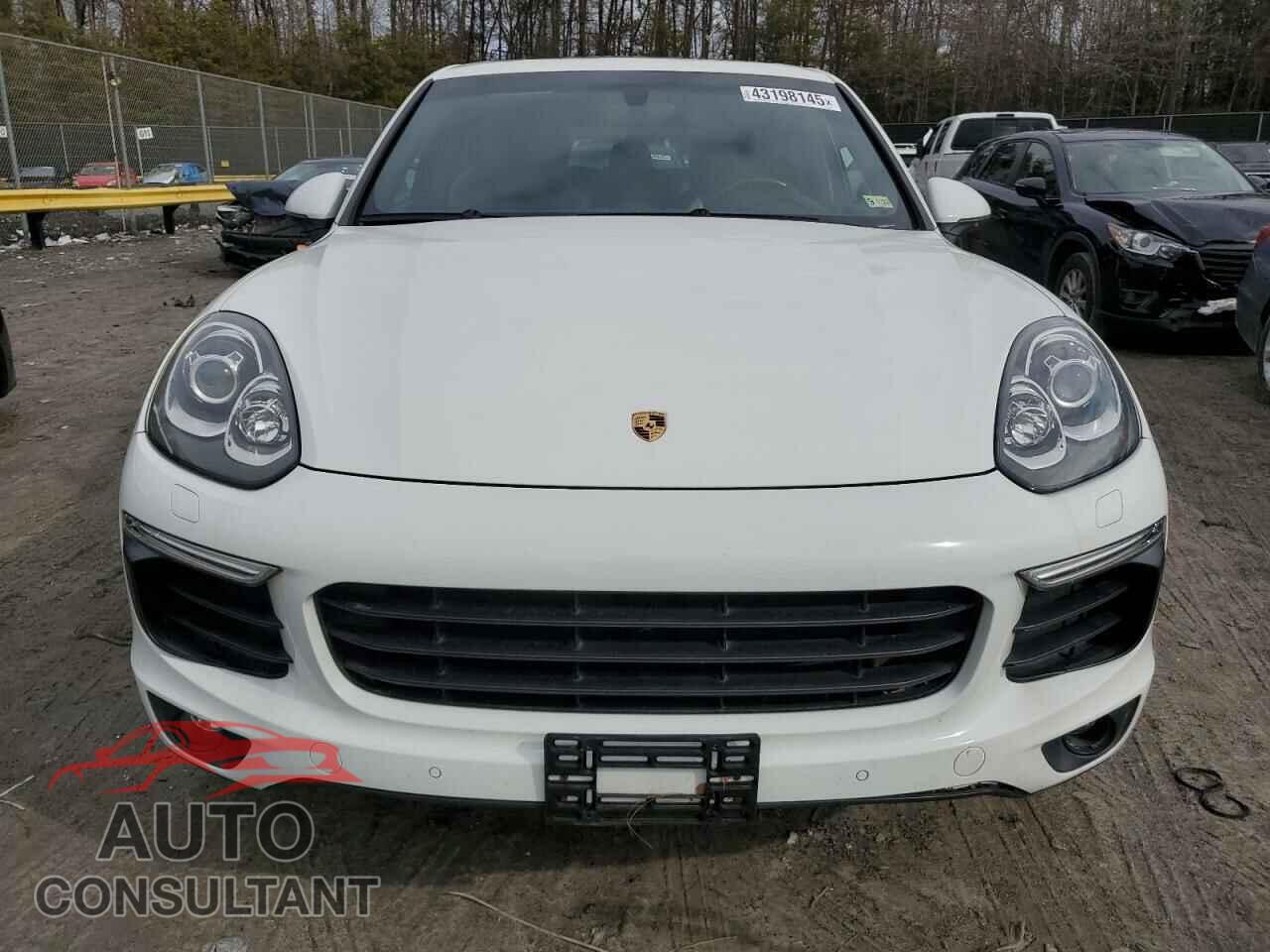 PORSCHE CAYENNE 2017 - WP1AA2A25HKA86370