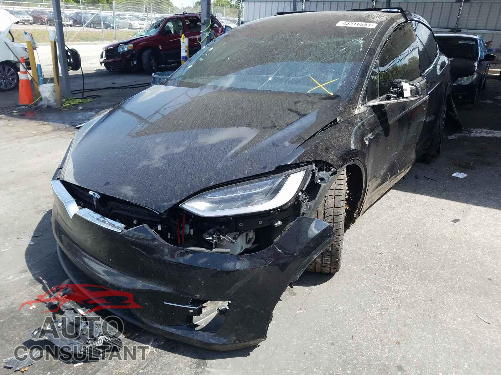 TESLA MODEL X 2017 - 5YJXCBE22HF049340