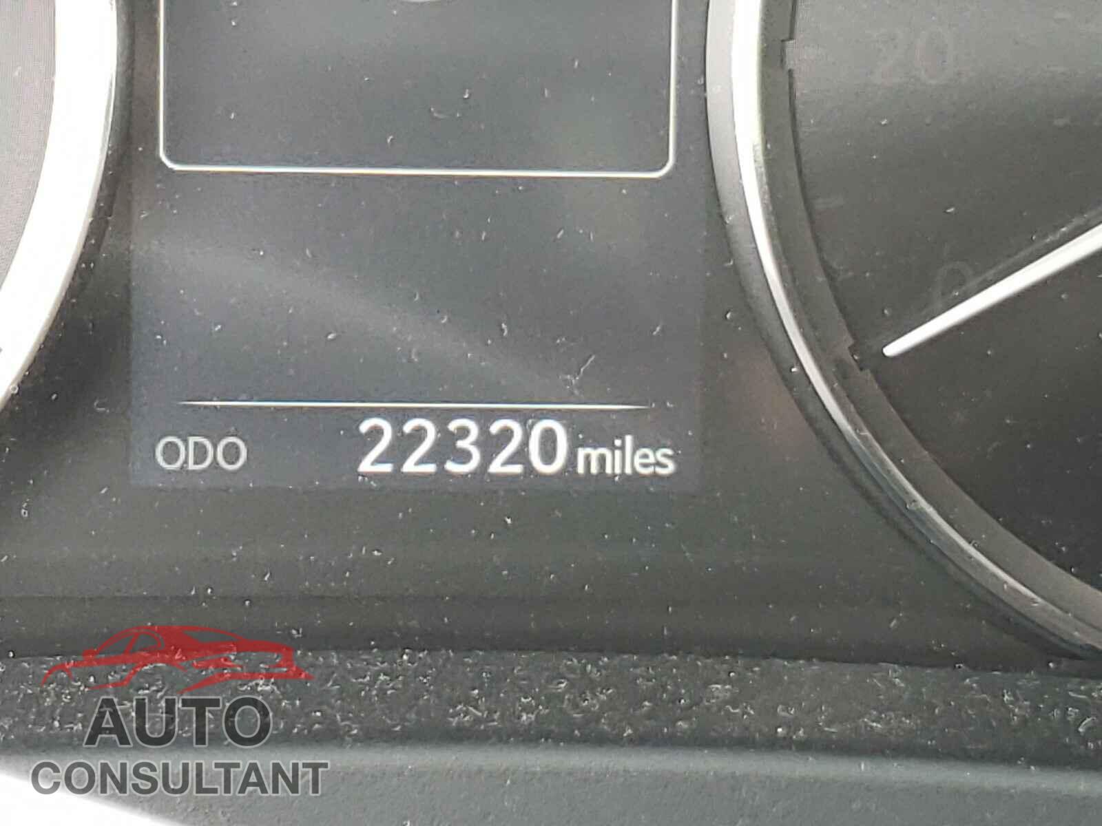 LEXUS IS 2017 - JTHBA1D21H5061622