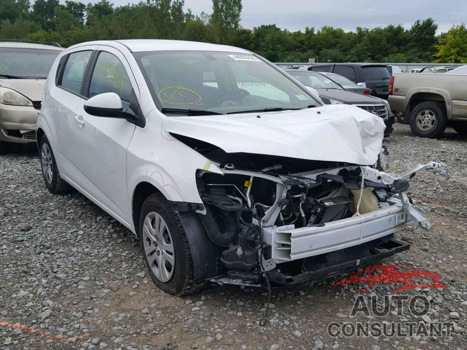 CHEVROLET SONIC 2018 - 1G1JG6SH3J4105480