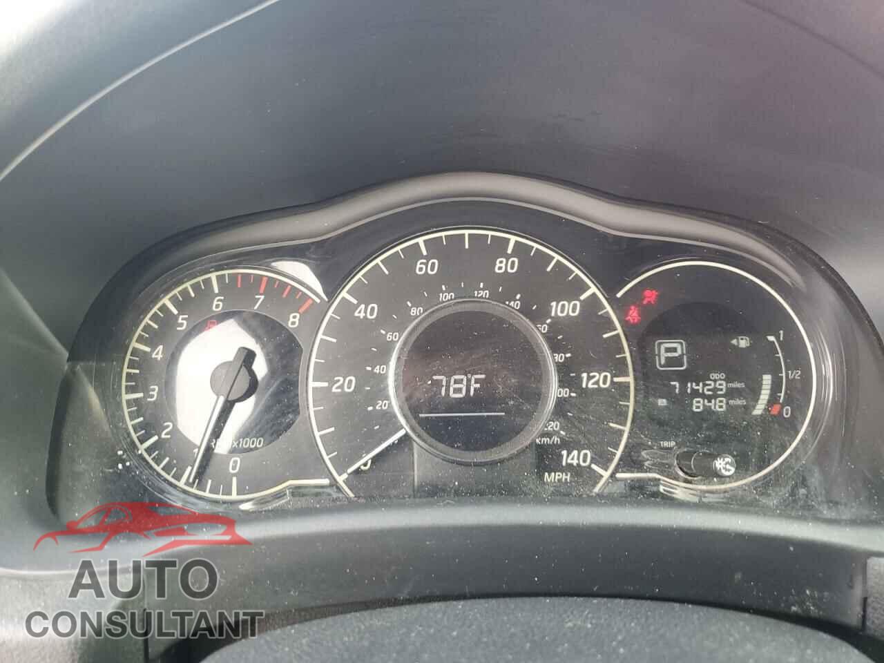 NISSAN VERSA 2017 - 3N1CE2CP2HL352162