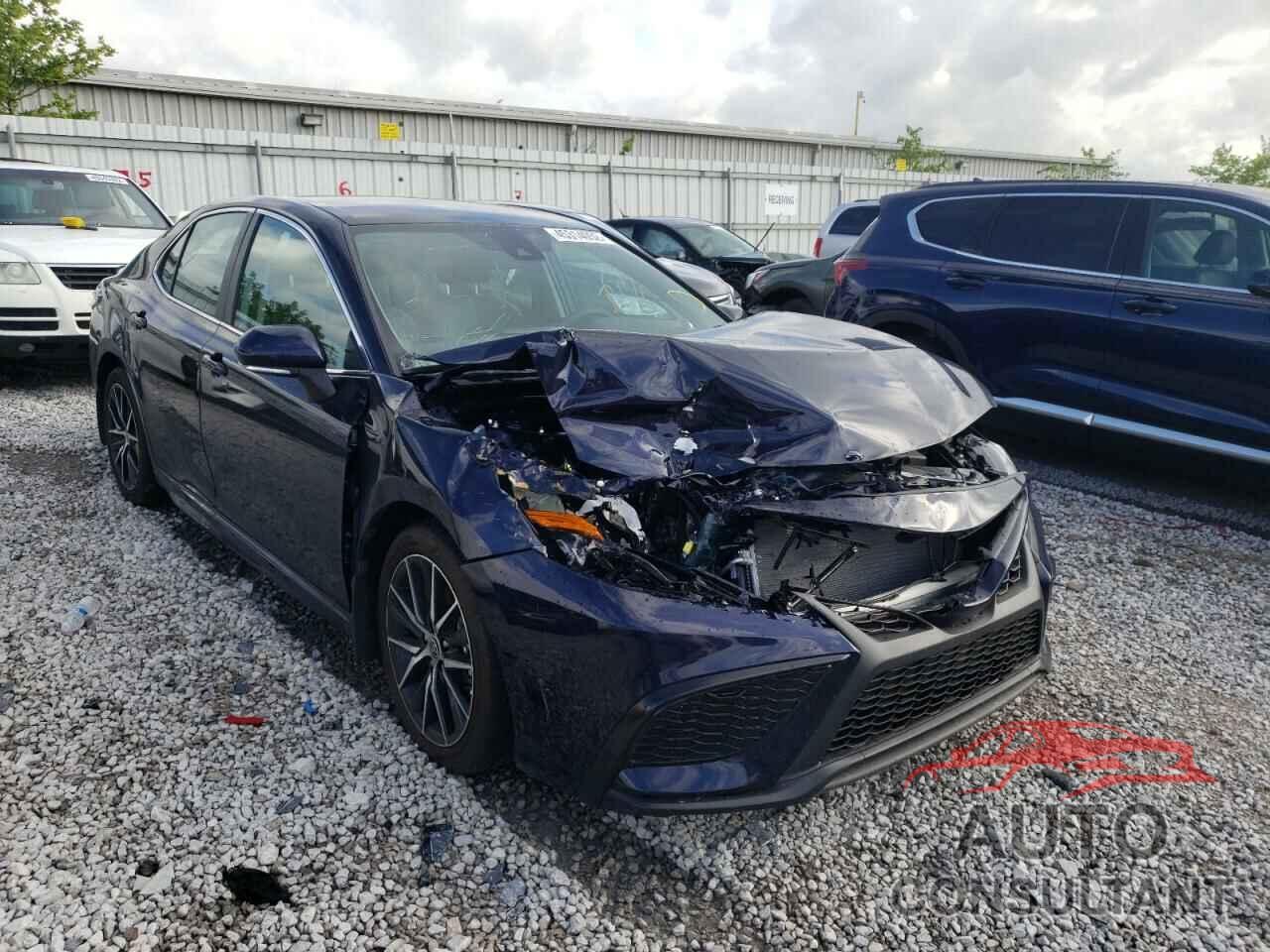 TOYOTA CAMRY 2022 - 4T1G11BK5NU060528