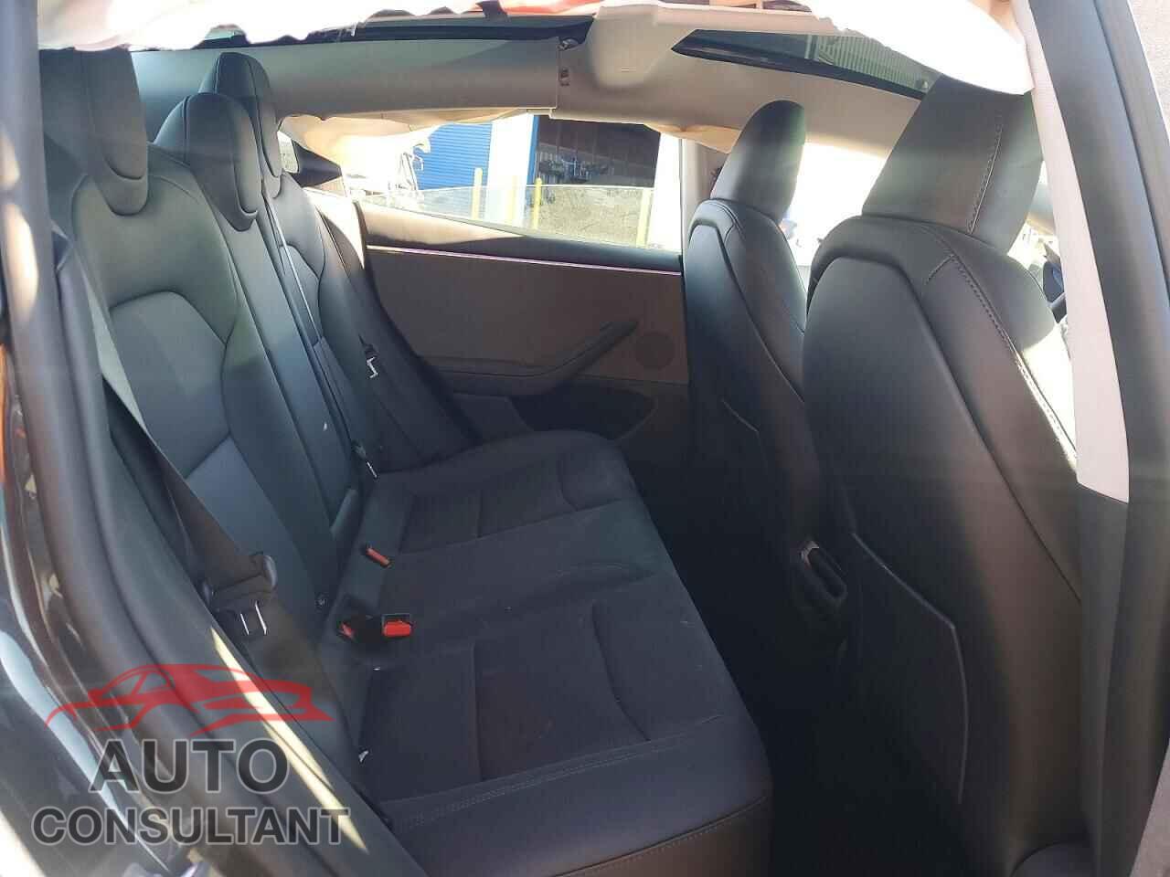 TESLA MODEL 3 2026 - 5YJ3E1EA7TF123404