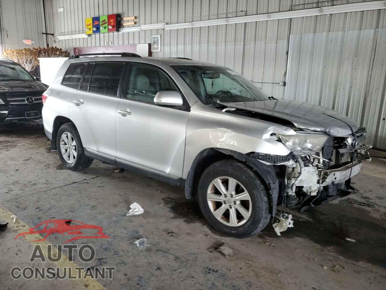 TOYOTA HIGHLANDER 2013 - 5TDBK3EH8DS265772