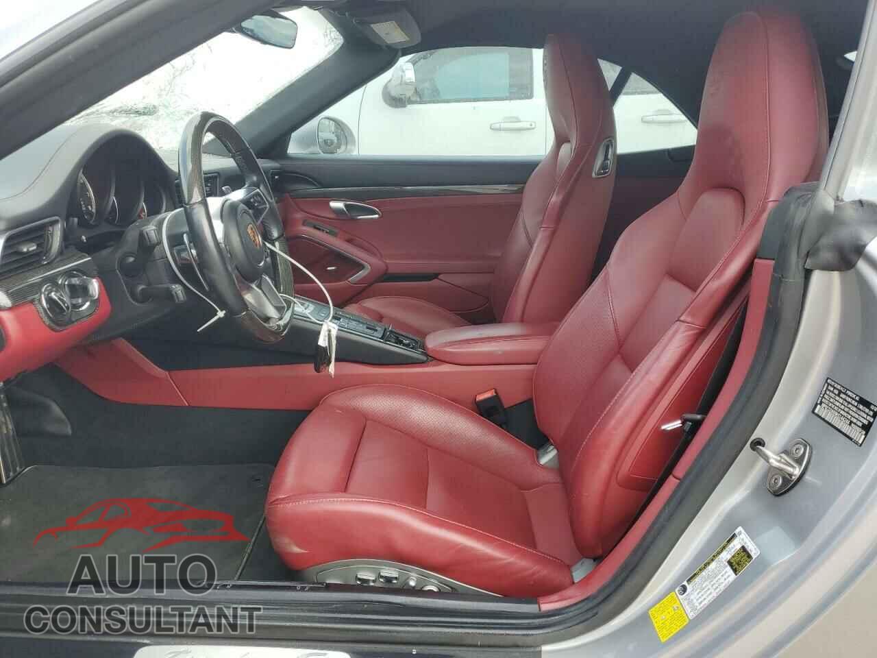 PORSCHE 911 2019 - WP0CD2A99KS144244