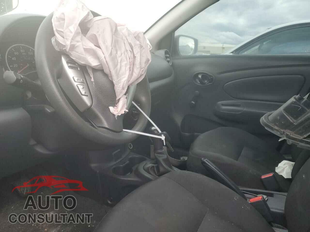 NISSAN VERSA 2017 - 3N1CN7AP1HL811486