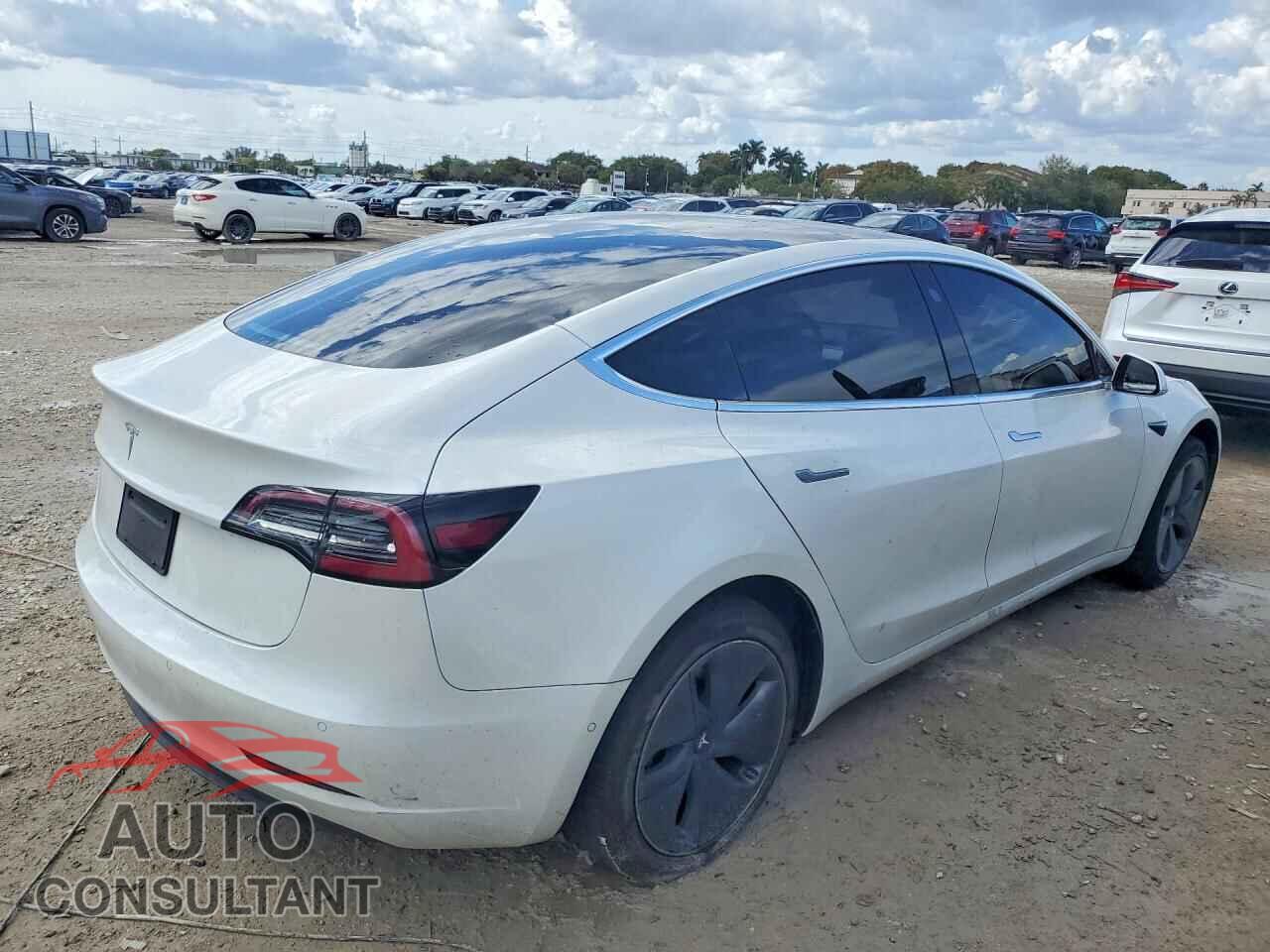 TESLA MODEL 3 2020 - 5YJ3E1EA4LF615677