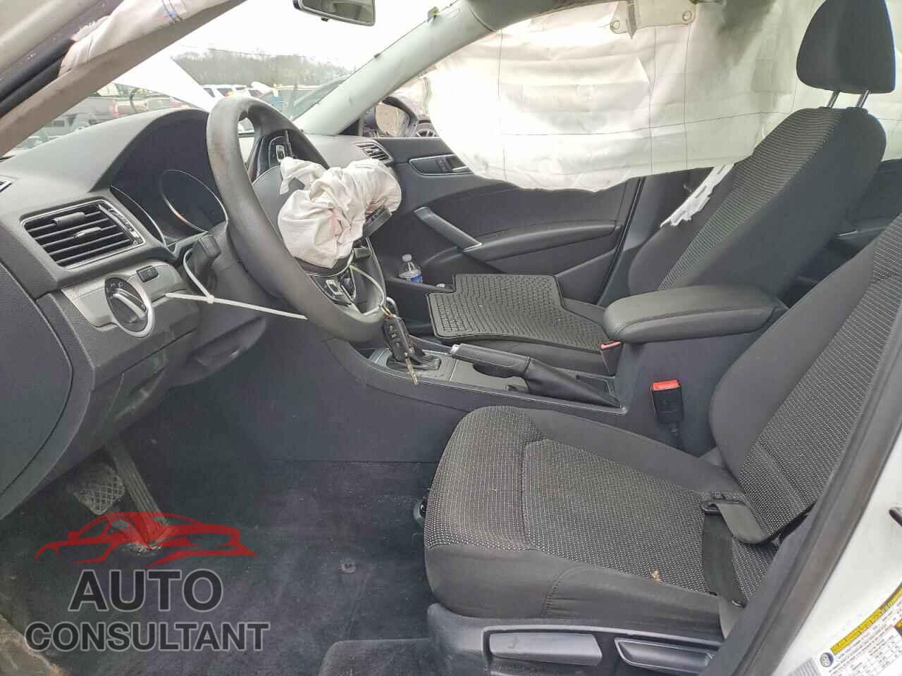 VOLKSWAGEN PASSAT 2017 - 1VWAT7A3XHC054166