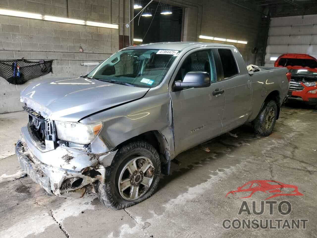 TOYOTA TUNDRA 2011 - 5TFUM5F16BX018841