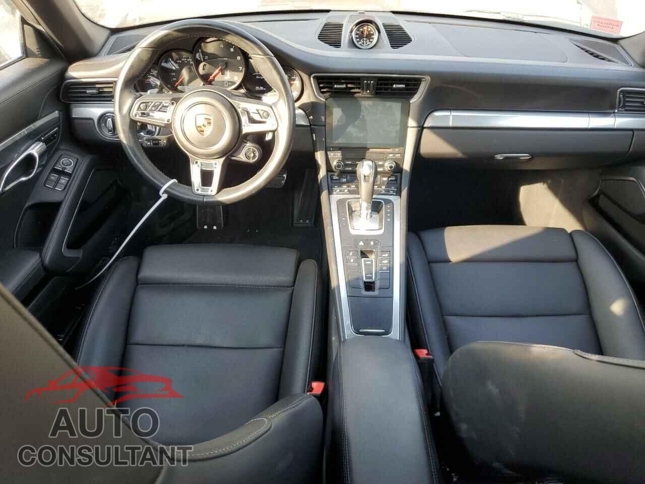PORSCHE 911 2017 - WP0BB2A99HS136820