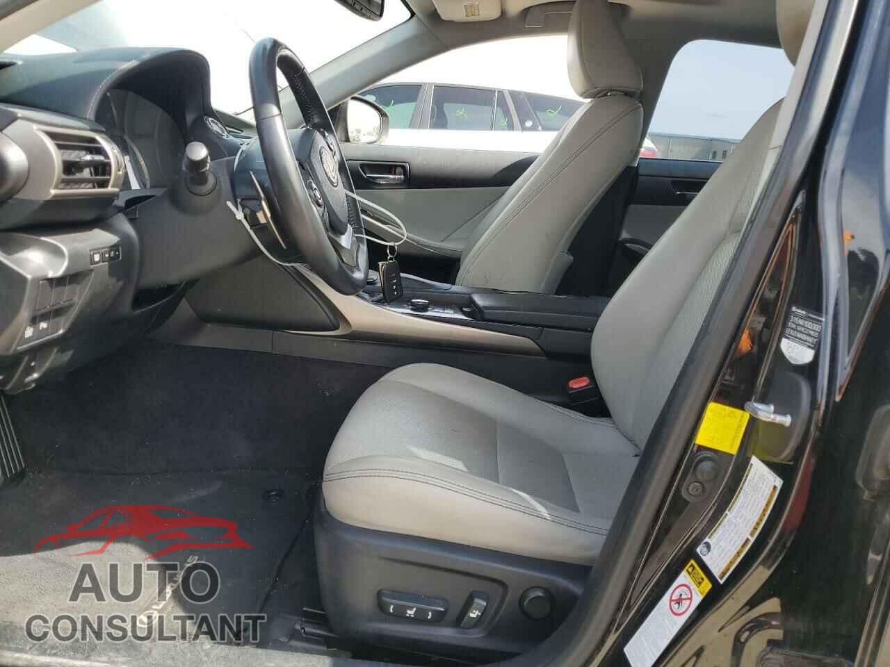 LEXUS IS 2014 - JTHBF1D23E5009325