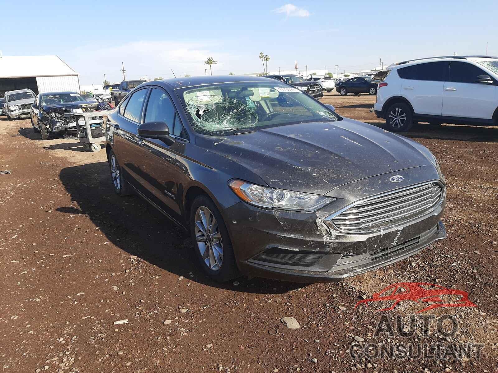 FORD FUSION 2017 - 3FA6P0LU2HR306851