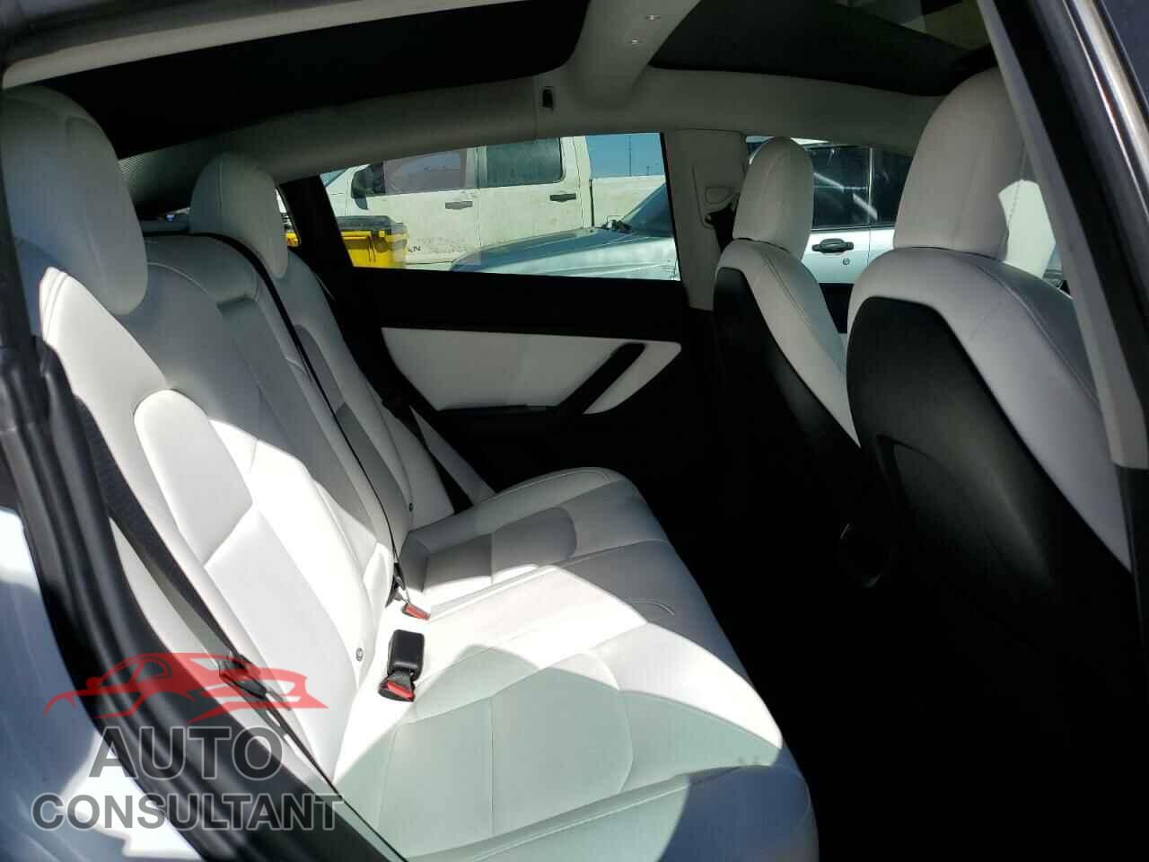 TESLA MODEL 3 2018 - 5YJ3E1EBXJF082286