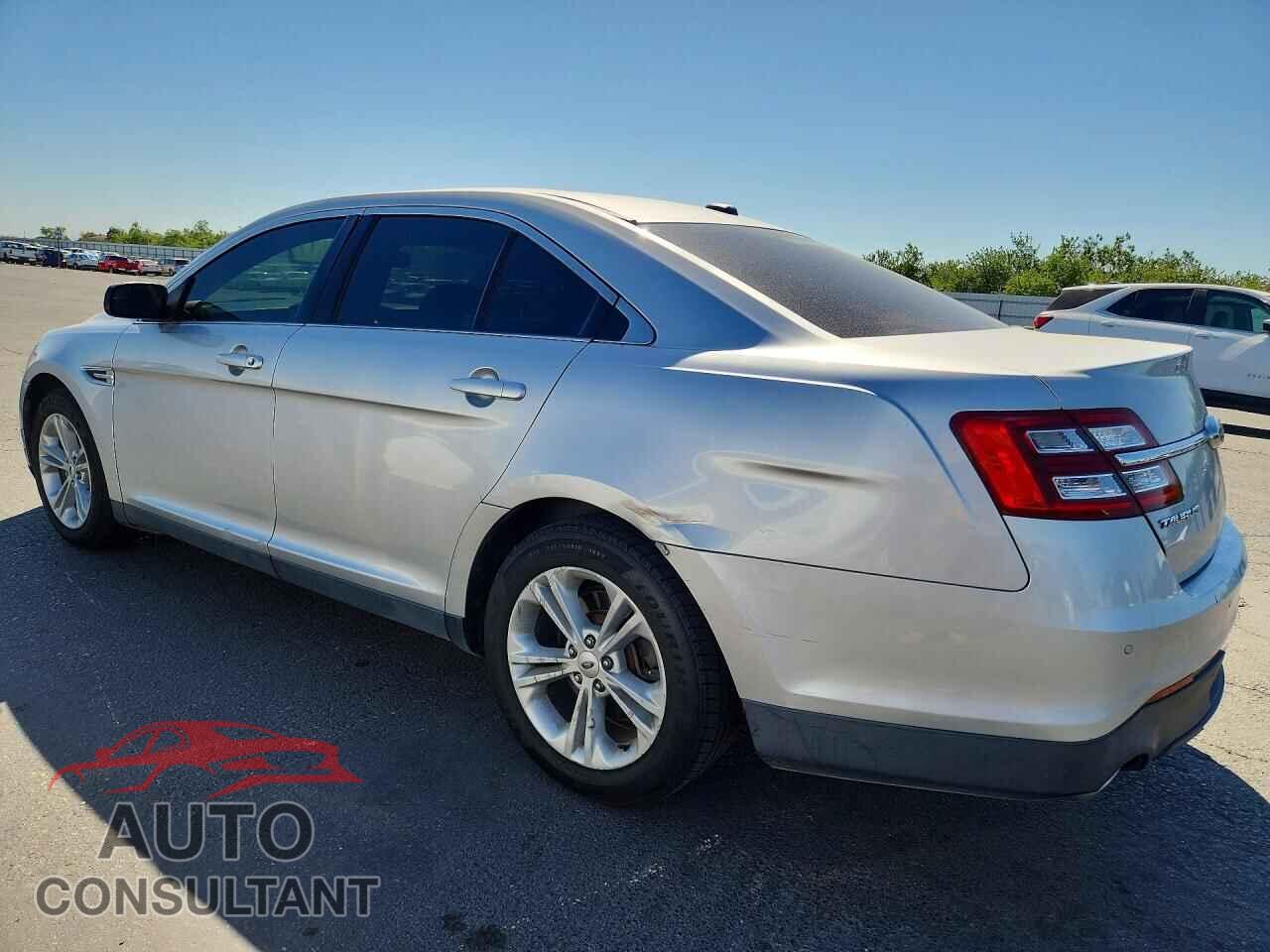 FORD TAURUS 2015 - 1FAHP2E82FG131851