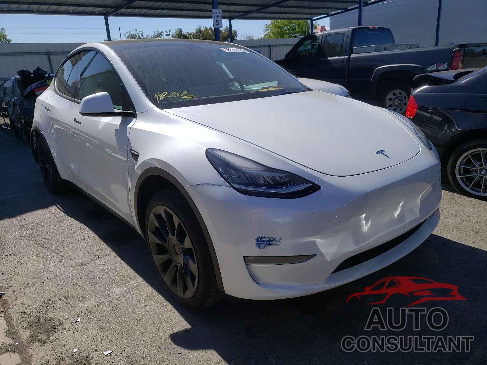 TESLA MODEL Y 2021 - 5YJYGDED3MF123168