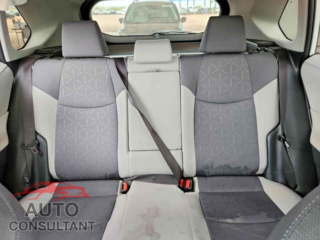 TOYOTA RAV4 2019 - JTMP1RFV2KD036559