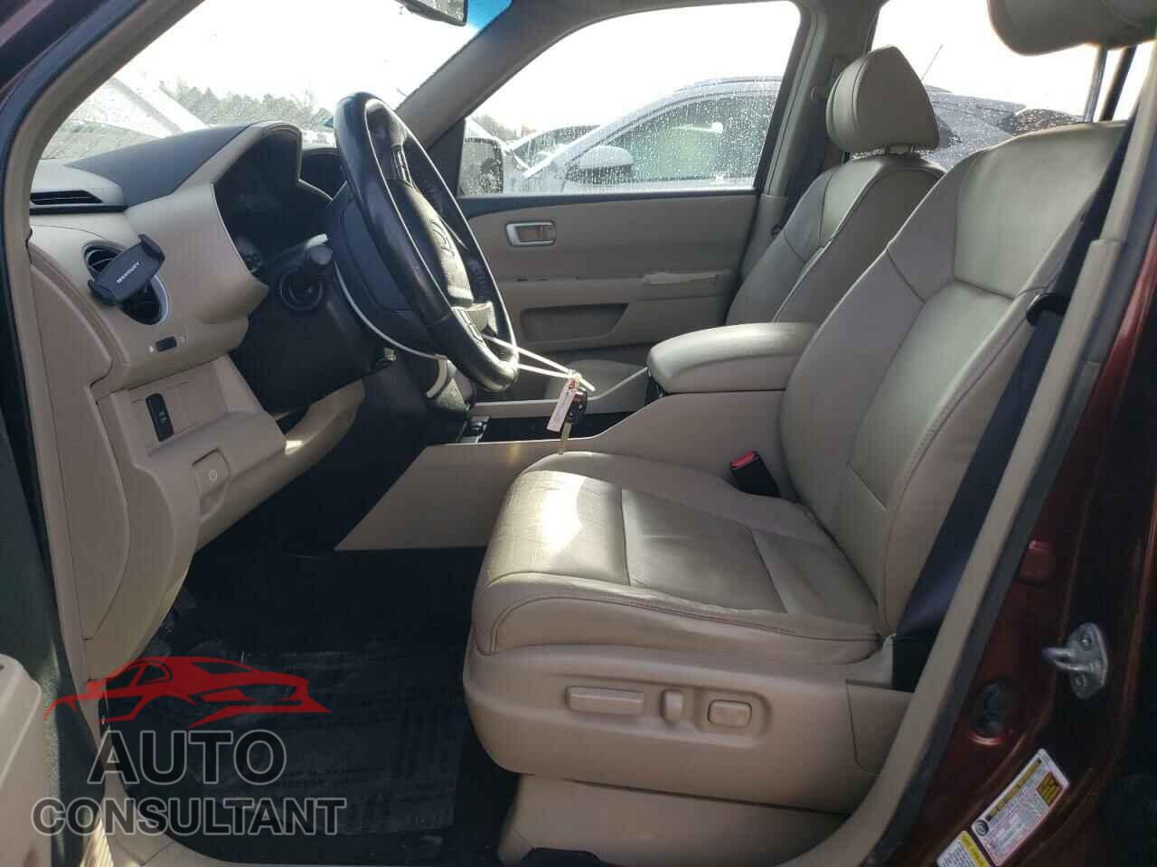 HONDA PILOT 2009 - 5FNYF486X9B010650