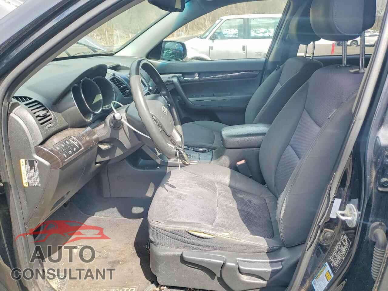 KIA SORENTO 2011 - 5XYKTDA2XBG141257