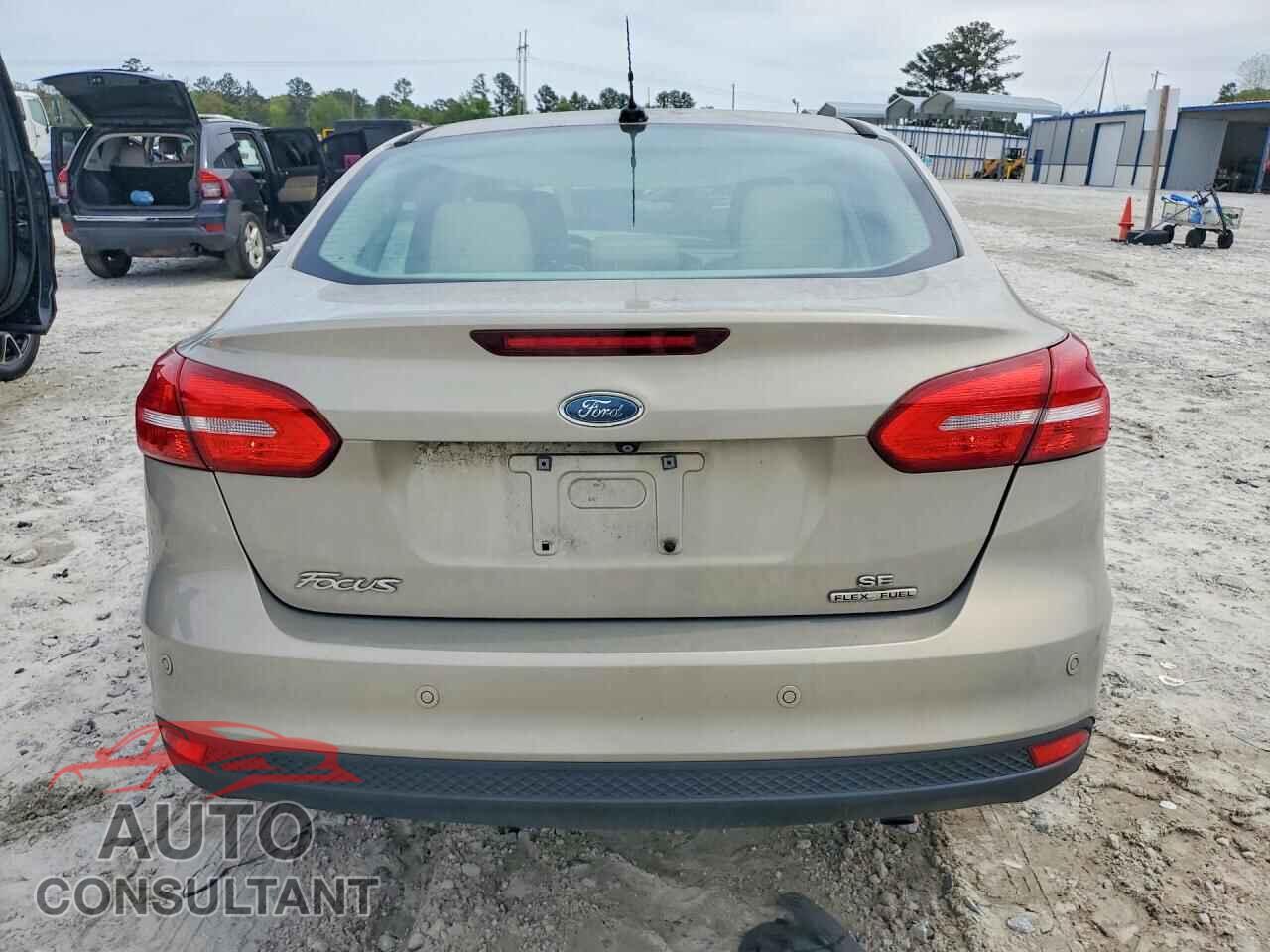 FORD FOCUS 2015 - 1FADP3F26FL247155