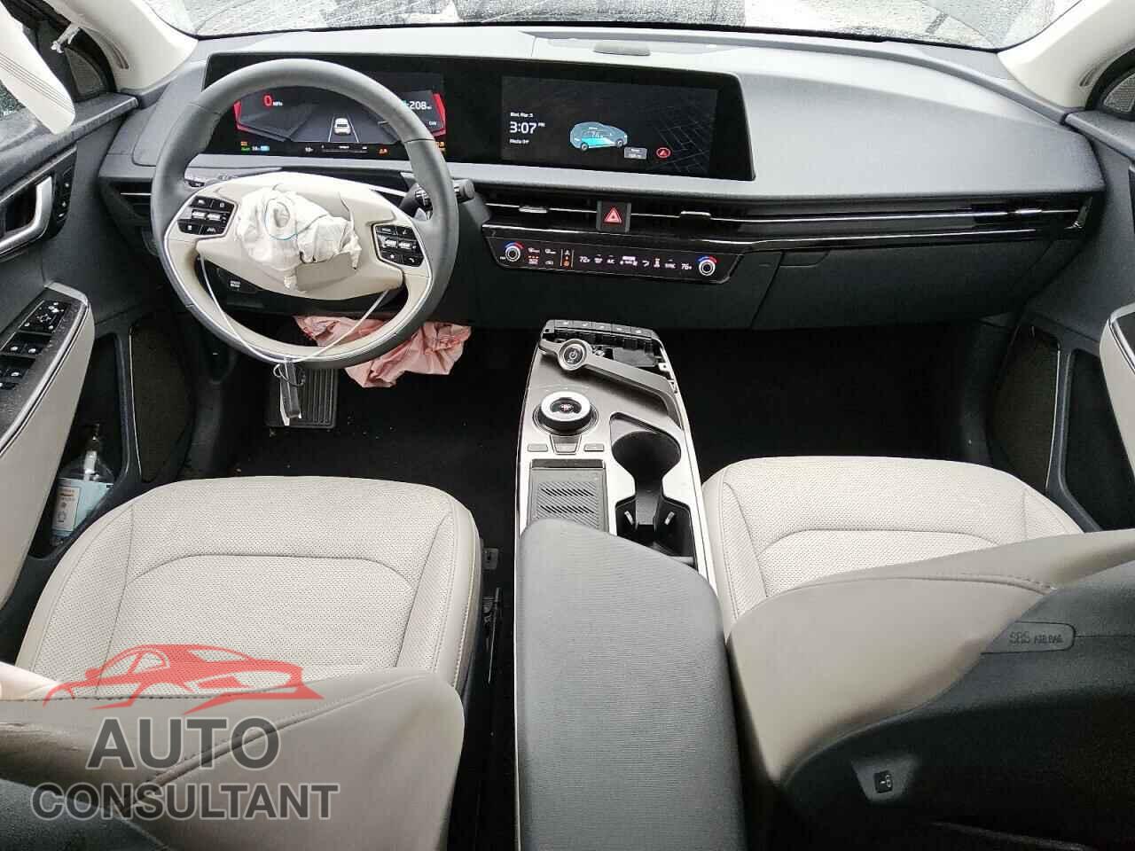 KIA EV6 LIGHT 2023 - KNDC3DLC2P5158256