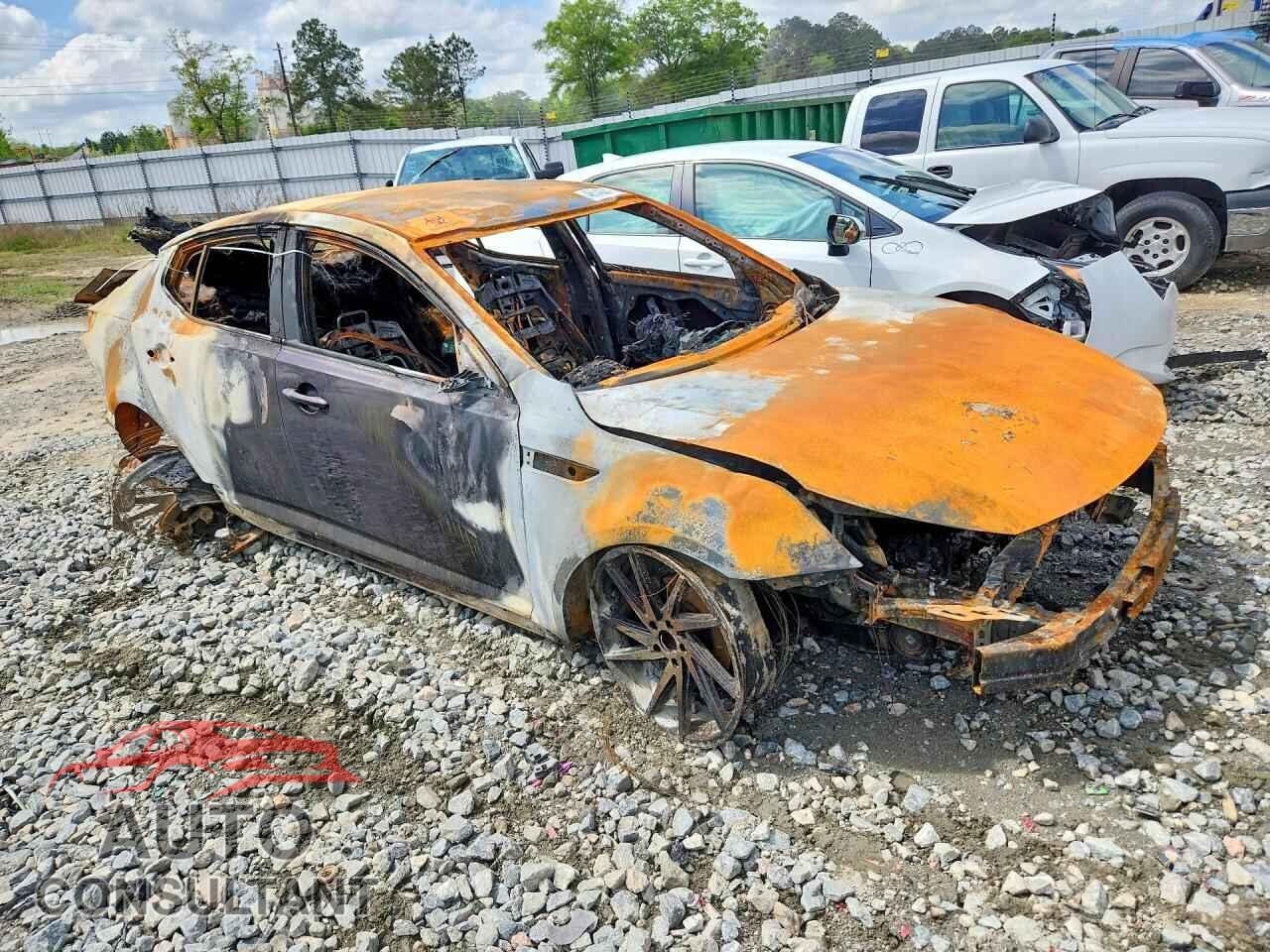 KIA OPTIMA 2011 - KNAGM4A78B5183849