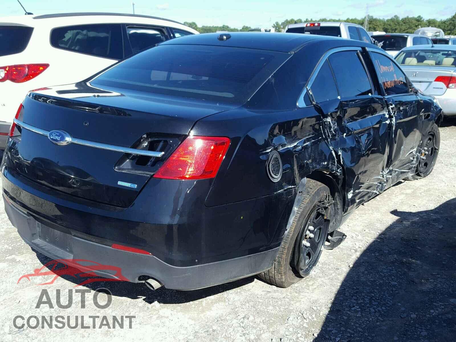 FORD TAURUS 2018 - 1FAHP2MK3JG107399