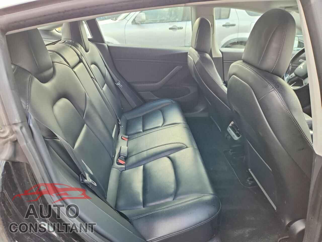 TESLA MODEL 3 2018 - 5YJ3E1EA3JF166070