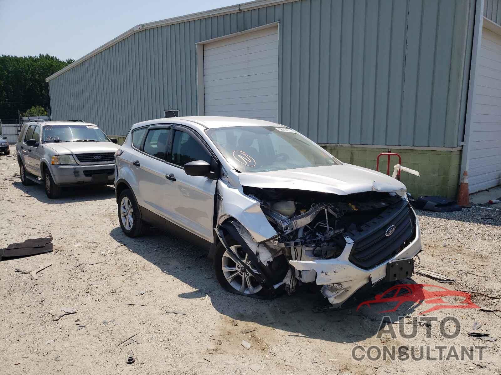 FORD ESCAPE 2018 - 1FMCU0F77JUC17220
