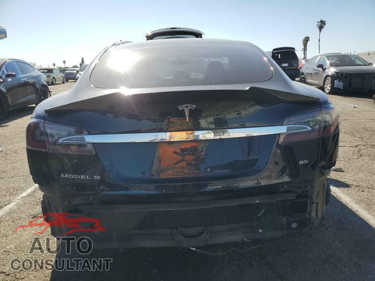 TESLA MODEL S 2013 - 5YJSA1CN9DFP15739