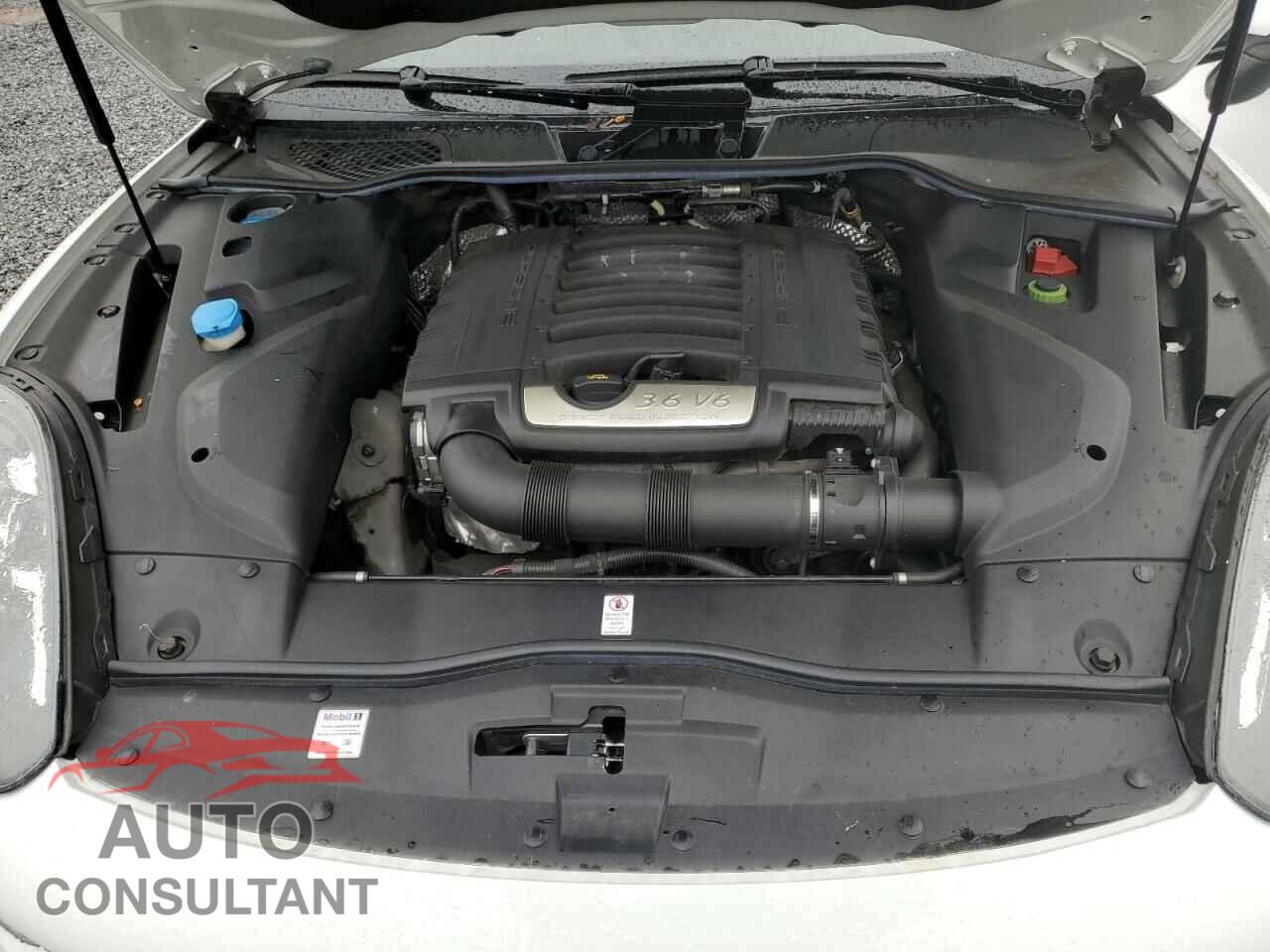 PORSCHE CAYENNE 2018 - WP1AA2A21JKA07024