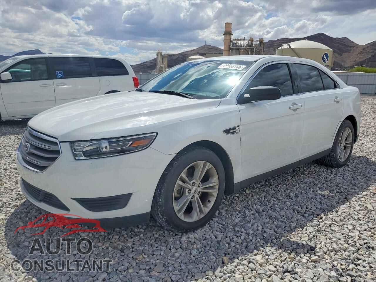 FORD TAURUS 2017 - 1FAHP2D88HG123354
