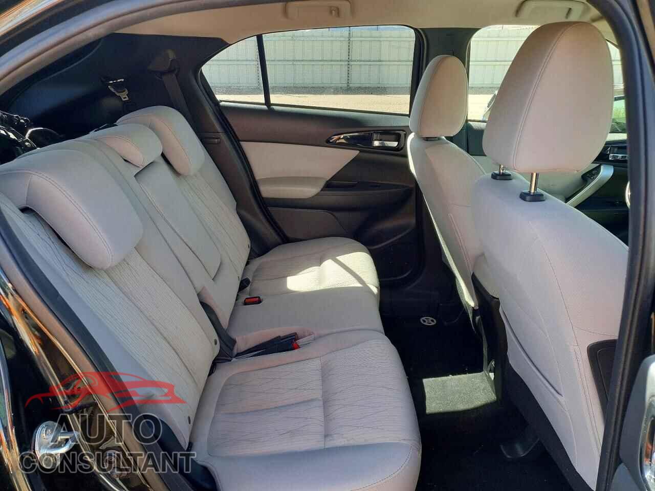 MITSUBISHI ECLIPSE 2019 - JA4AT5AA8KZ024250