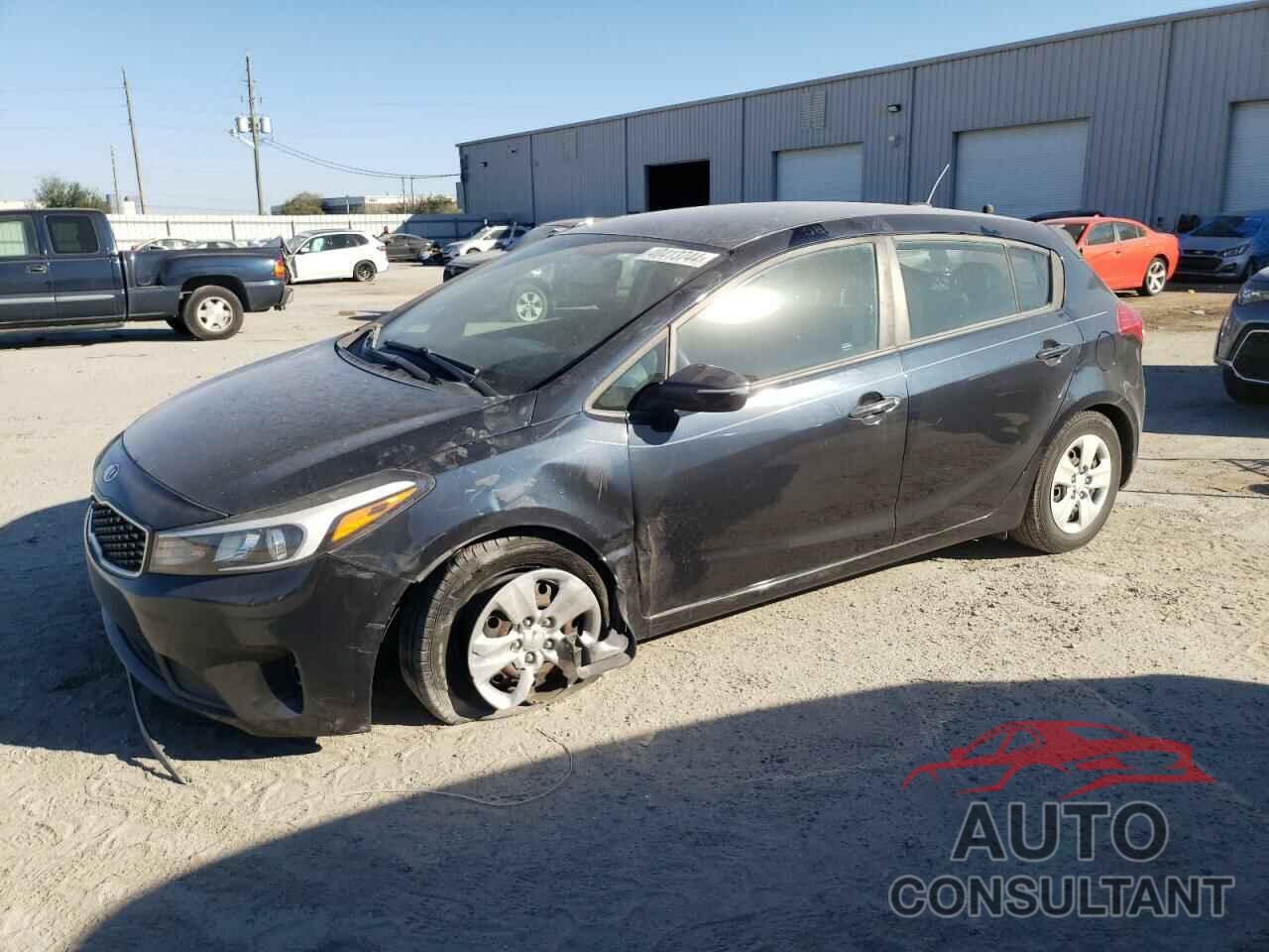 KIA FORTE 2018 - KNAFK5A80J5773140