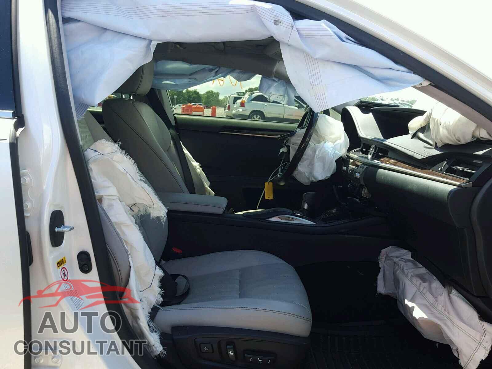 LEXUS ES300 2016 - JTHBW1GG9G2123647