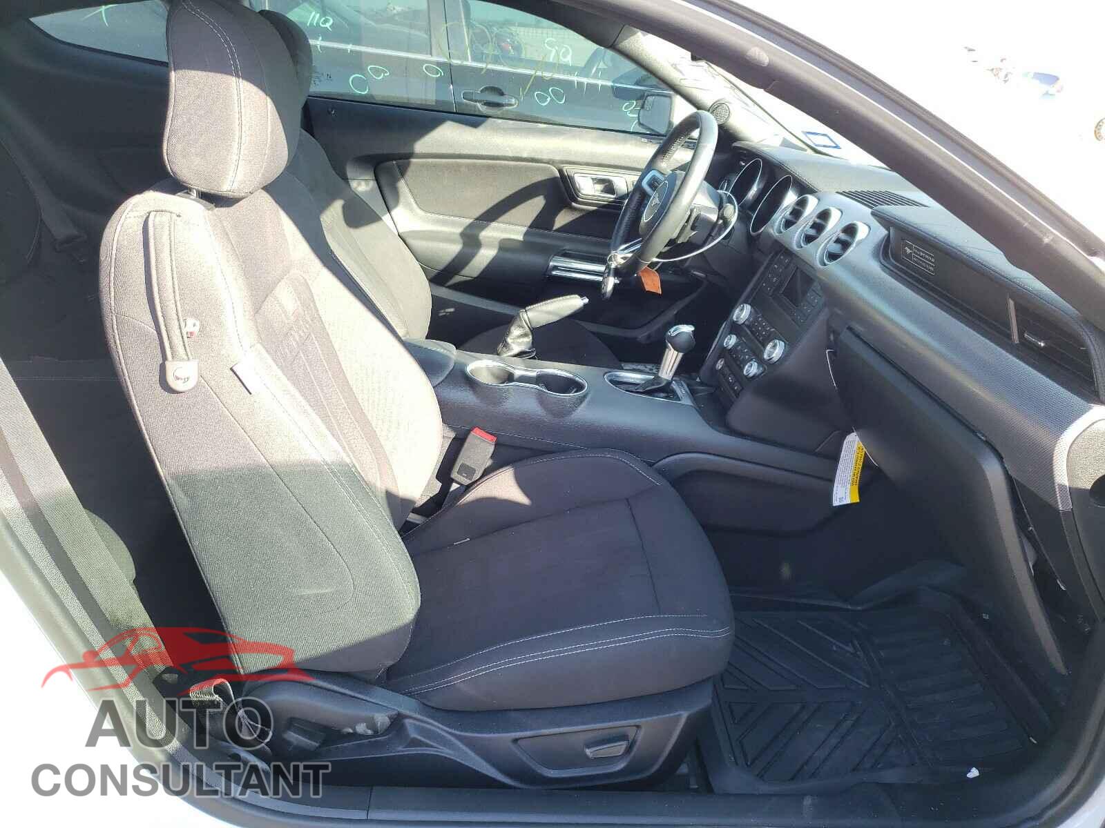 FORD MUSTANG 2020 - 1FA6P8CF6L5111508