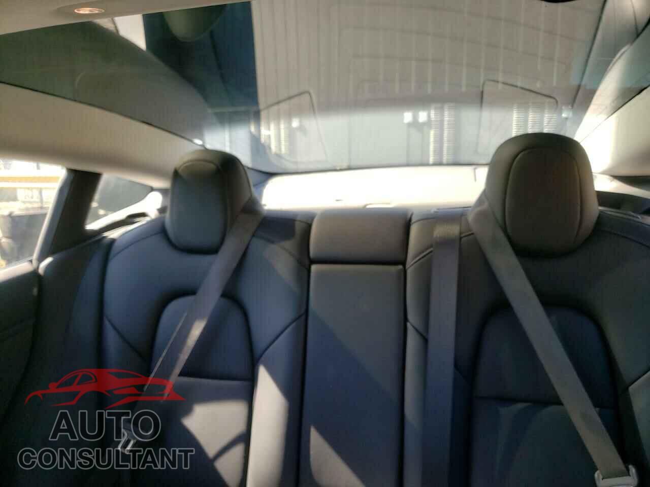 TESLA MODEL 3 2020 - 5YJ3E1EA2LF739351