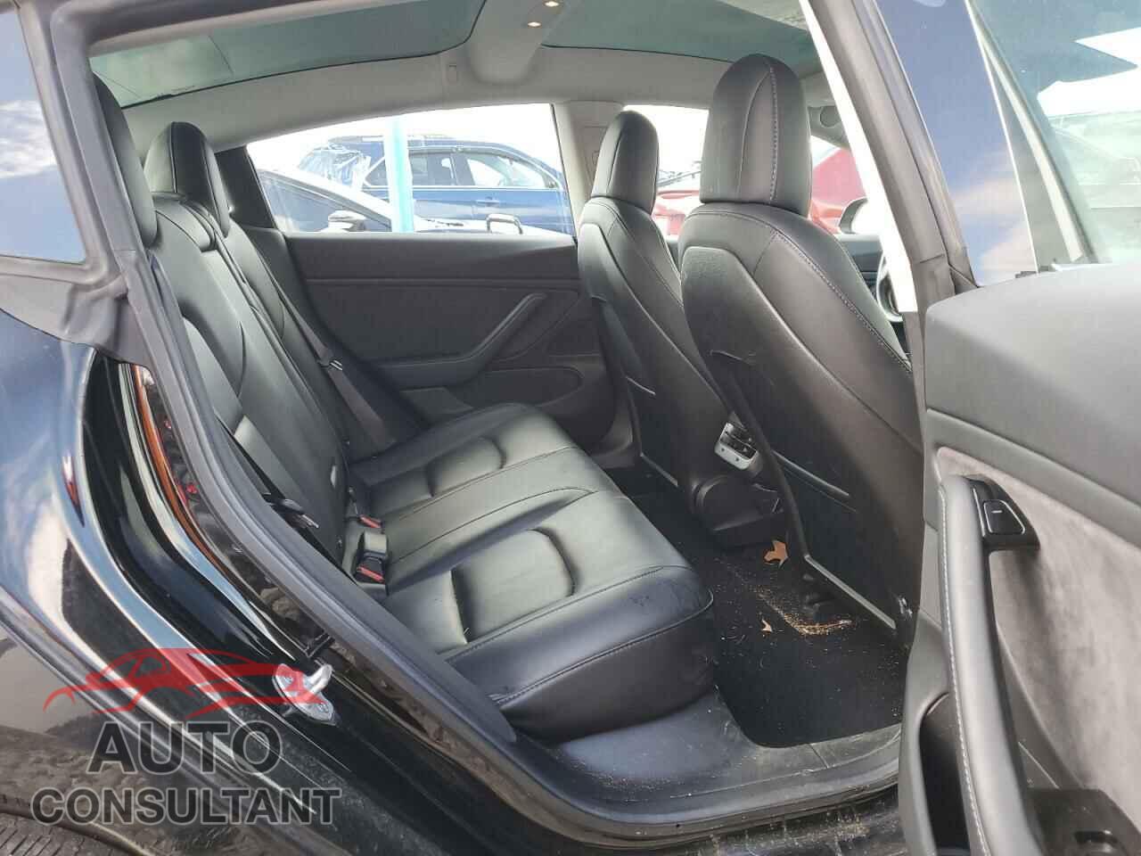 TESLA MODEL 3 2018 - 5YJ3E1EB8JF086742