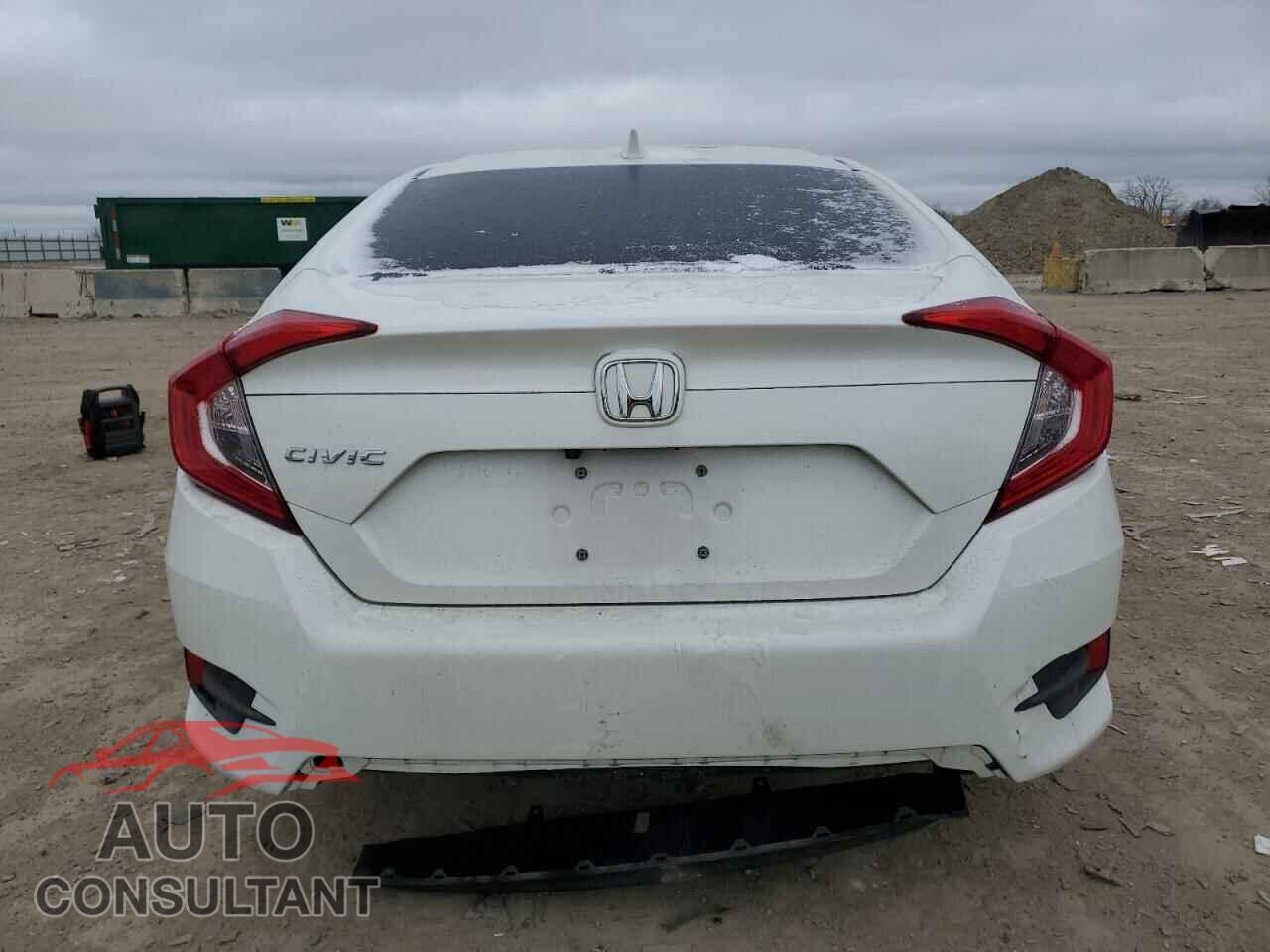 HONDA CIVIC 2018 - 19XFC2F79JE000105